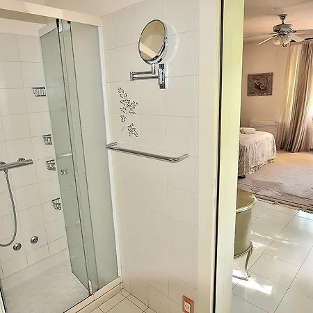 Villa Dismero With Pool Brenzone sul Garda